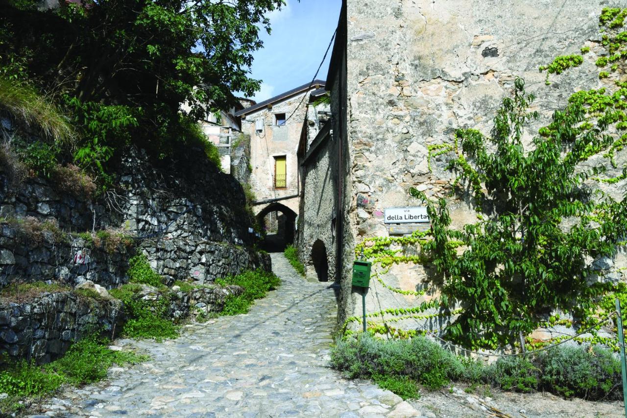 Agriturismo Nonnamelia Nasino Exterior foto
