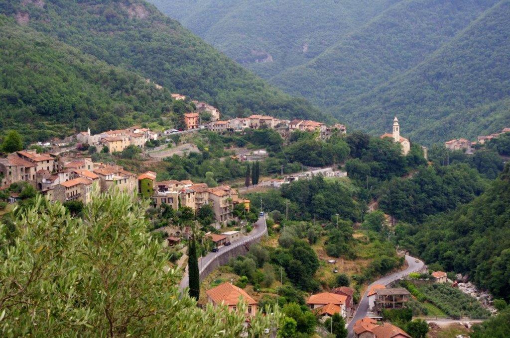 Agriturismo Nonnamelia Nasino Exterior foto